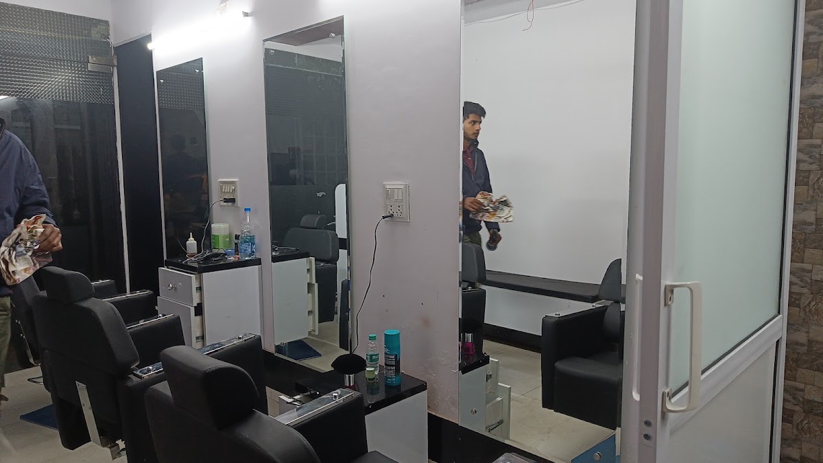 Studio & Stations